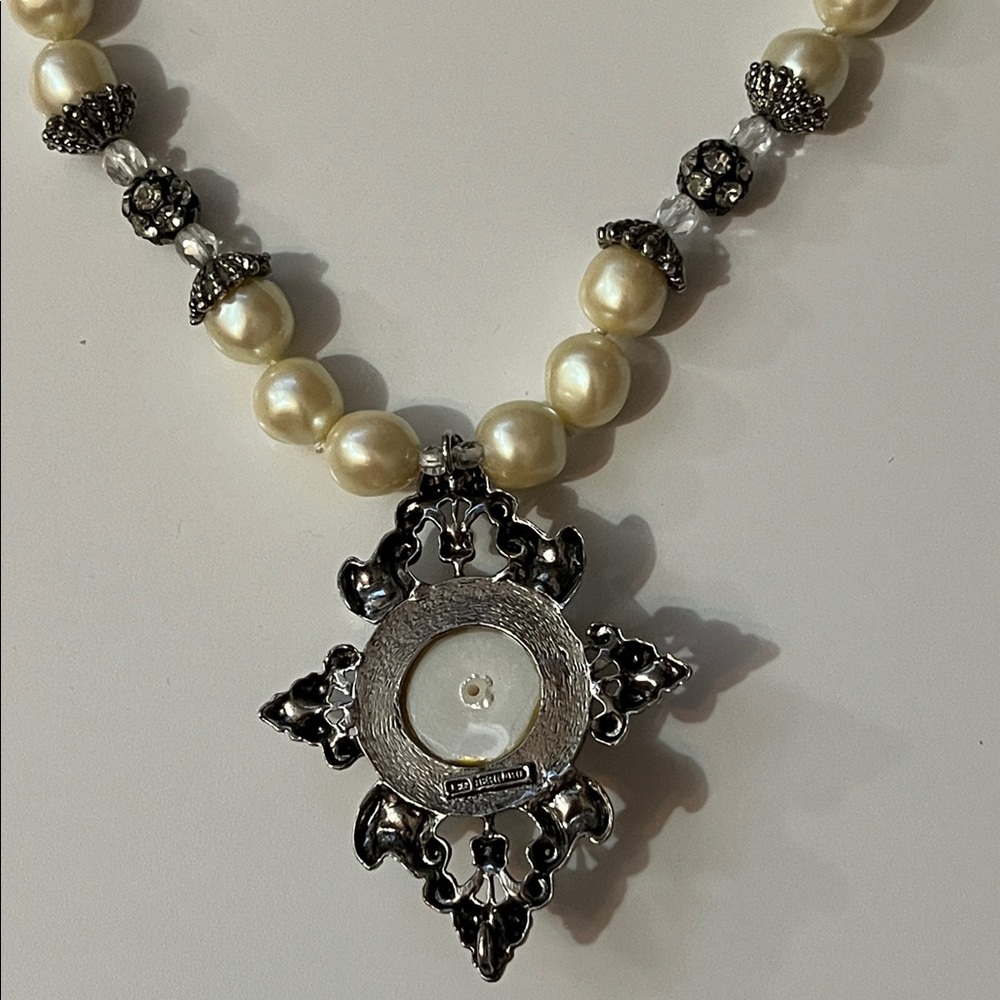 Les Bernard Vintage Faux Pearl Maltese Cross Pendant Necklace Silver Tone 28in - Picture 10 of 13